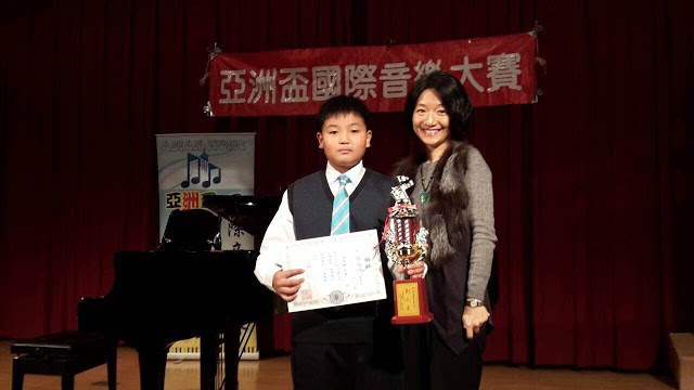 恭喜盛硯，亞洲盃音樂大賽第二名 @
			
				張偉軒小提琴
			
		